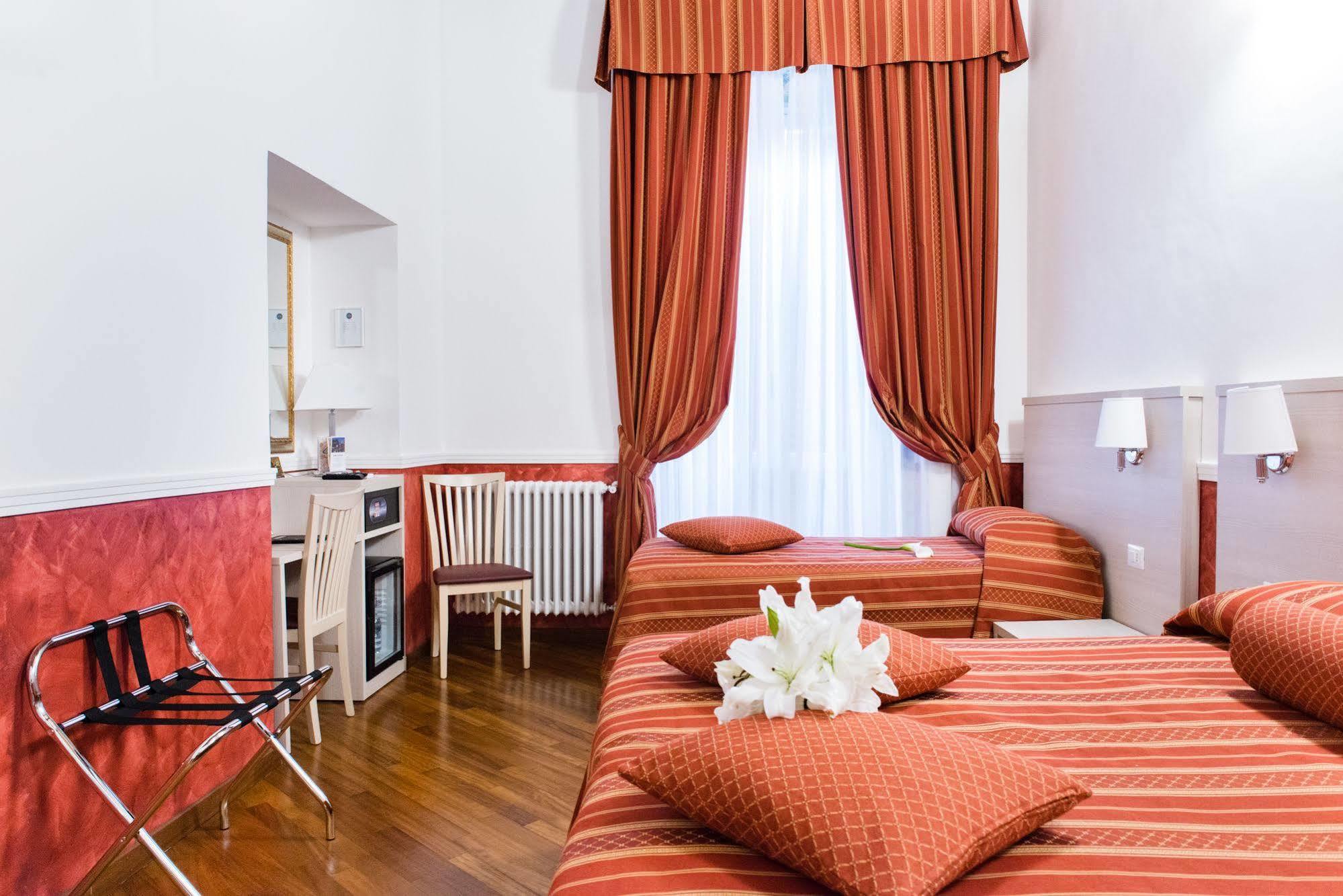 Bed and Breakfast Domus Capilupi Rzym Zewnętrze zdjęcie