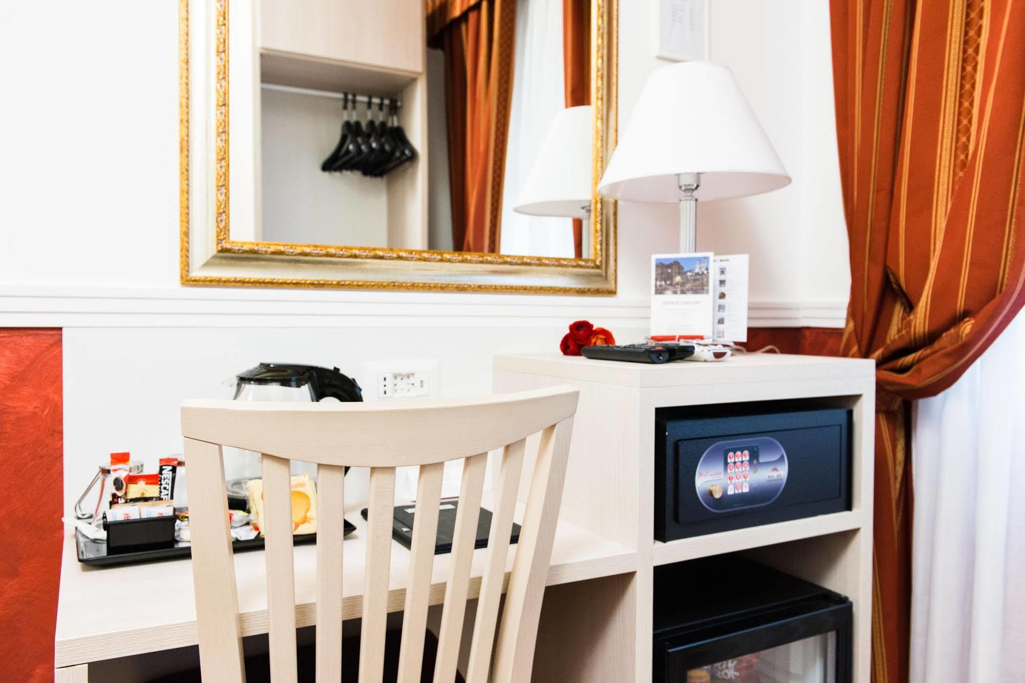 Bed and Breakfast Domus Capilupi Rzym Zewnętrze zdjęcie