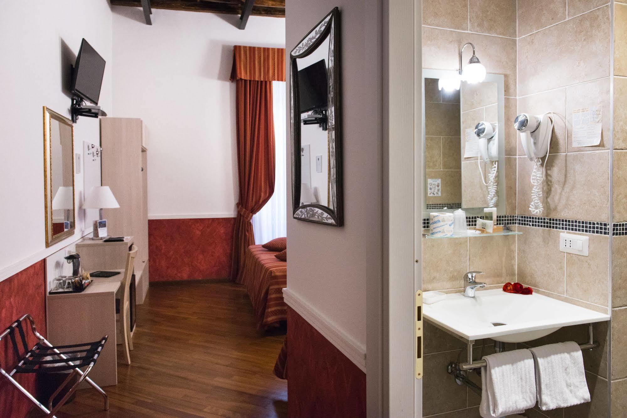 Bed and Breakfast Domus Capilupi Rzym Zewnętrze zdjęcie
