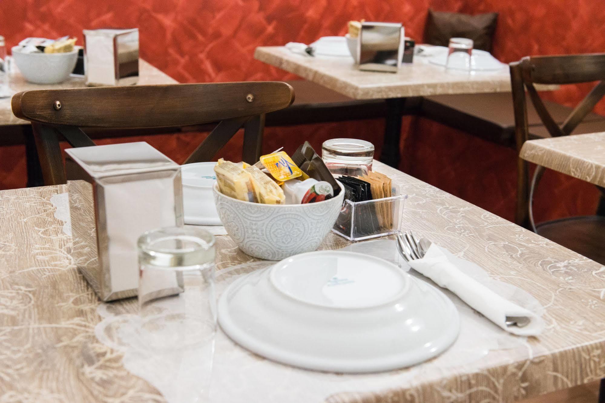 Bed and Breakfast Domus Capilupi Rzym Zewnętrze zdjęcie